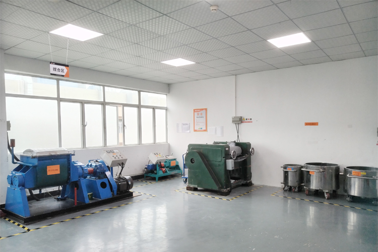 导热硅胶捏合车间-J9官网科技